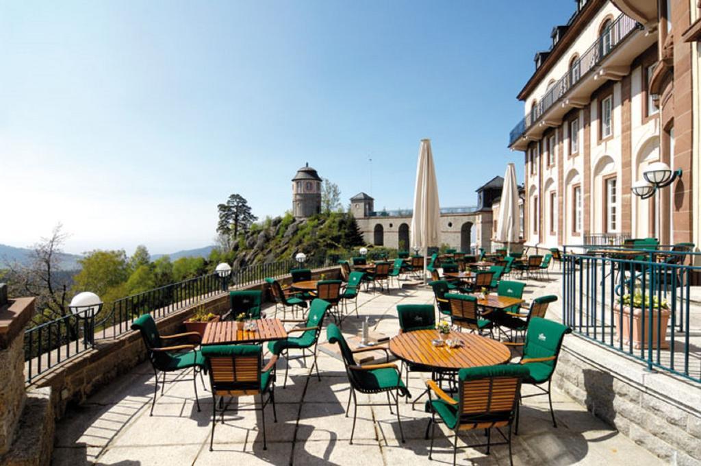 Schlosshotel Buehlerhoehe Schönbüch Exterior foto